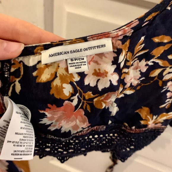 FREE* AEO tie halter top! *w purchase - Picture 5 of 6